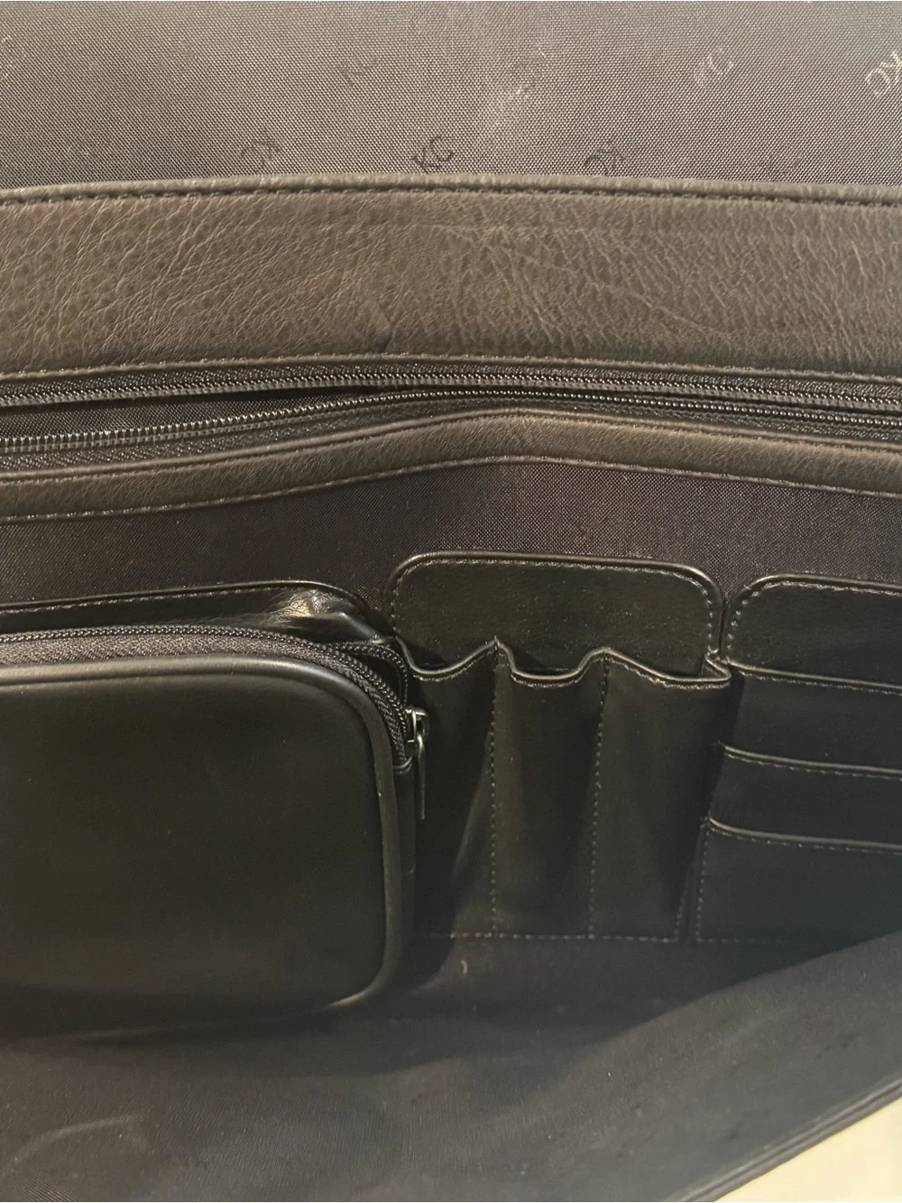 Kenneth Cole New York Black Leather Messenger Bag Briefcase Portfolio NWOT